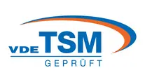 SWG- Zertifikate-TSM-Logo-geprüft VDE TSM geprüft Logo mit einem blauen und orangefarbenen Bogen über den Buchstaben.