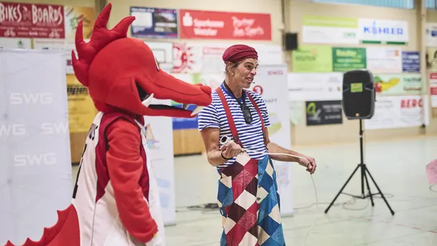 Maskottchen Fabius beim Energietheater