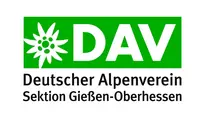 Logo des Deutschen Alpenvereins (DAV), Sektion Gießen-Oberhessen, mit einer stilisierten weißen Edelweißblume auf grünem Hintergrund.