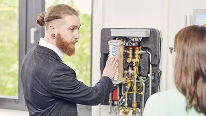 Energieberater in der Kundenberatung